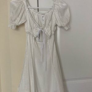 LUCY IN THE SKY white puff dress